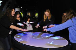ragazzi-mostra-brain-museo-storia-naturale-milano