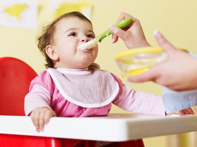 svezzamento - il momento della pappa